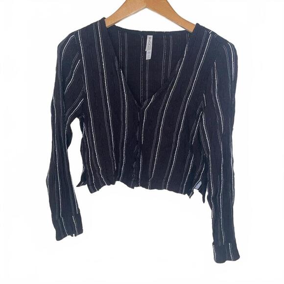 RVCA top - Picture 1 of 5